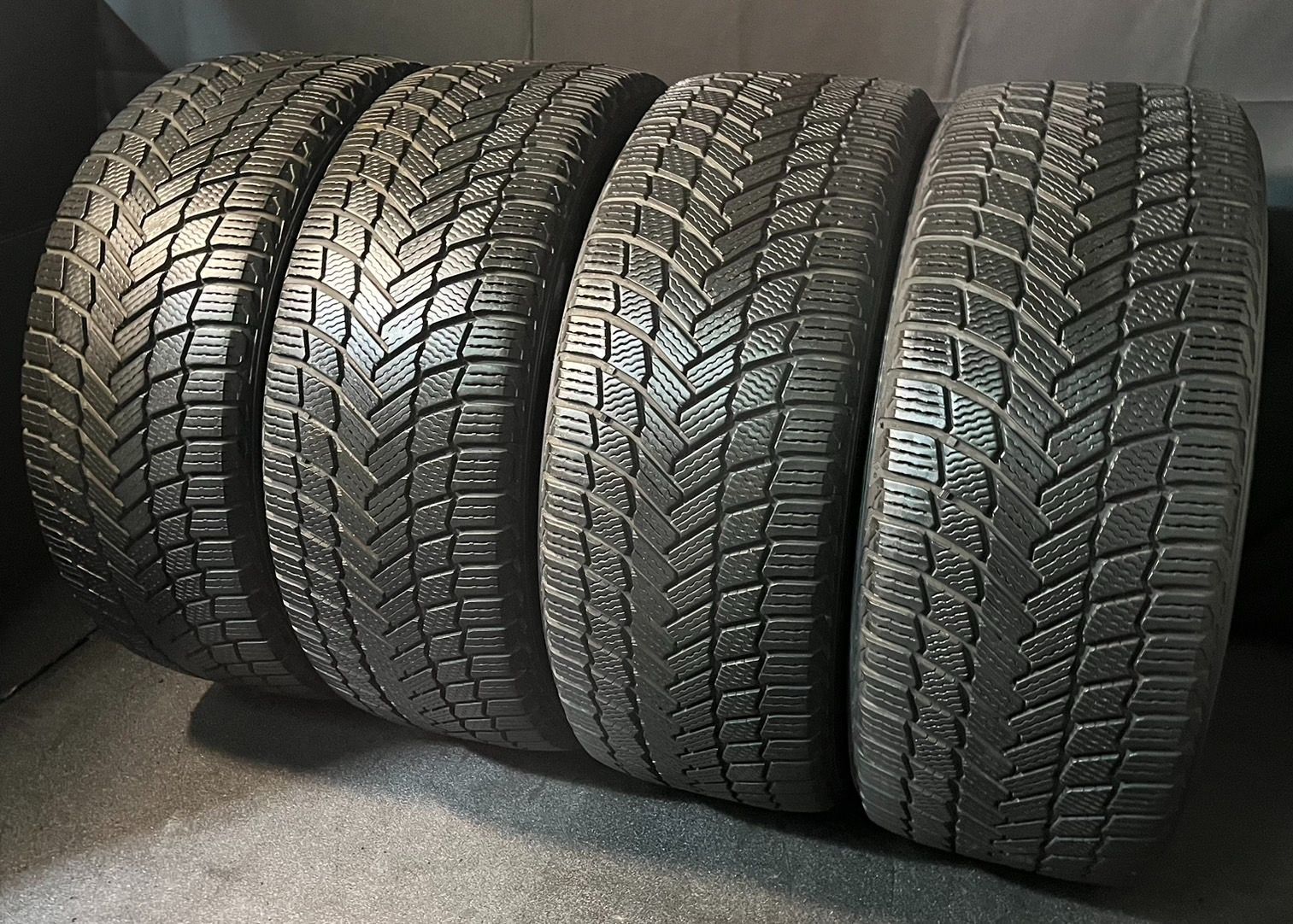 2020年製 約7～8分山 ミシュラン MICHELIN X-ICE SNOW スタッドレス 245|50R18 4本 送料無料 h_569