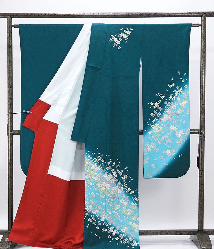 ＊正絹/振袖 セール】 仕立付き 正絹振袖 フルセット32点 白色 くすみ色 花柄
