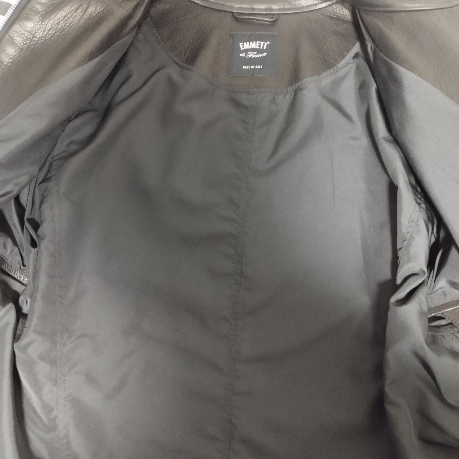 未使用品 EMMETI JURI LUXE SETA GRAIN 46 数量限定 合計10着生産