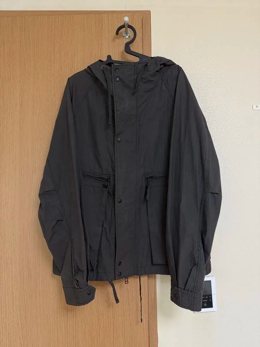 【雷市場（ポンジャン）商品韓国直送】 EASTLOGUE エアボーン・ジャンプ ジャケット チャコールグレー M サイズ 出品