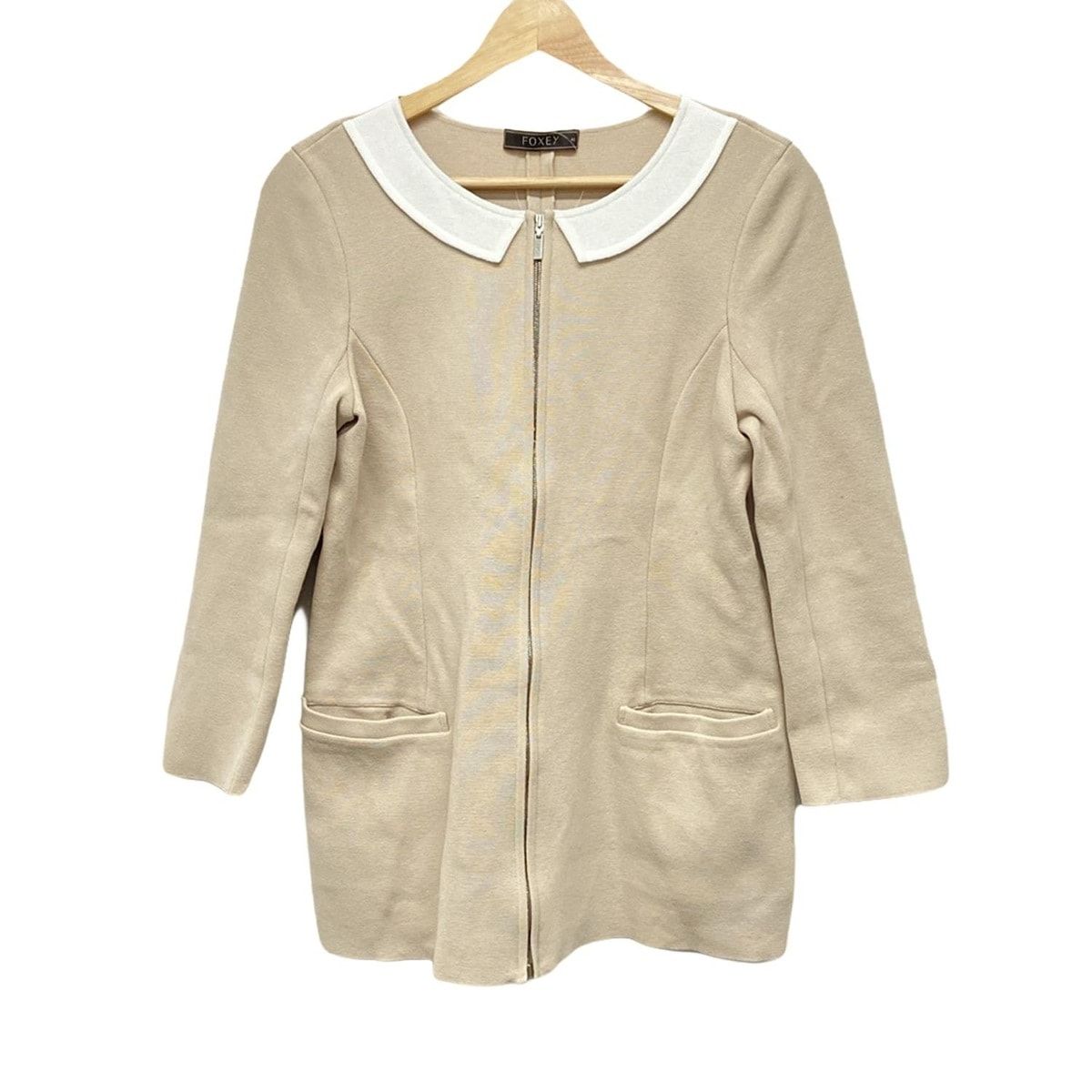 FOXEY フォクシー ジャケット サイズ42 L レディース - 28681 ベージュ×白 七分袖|ニット|ジップアップ|春|秋