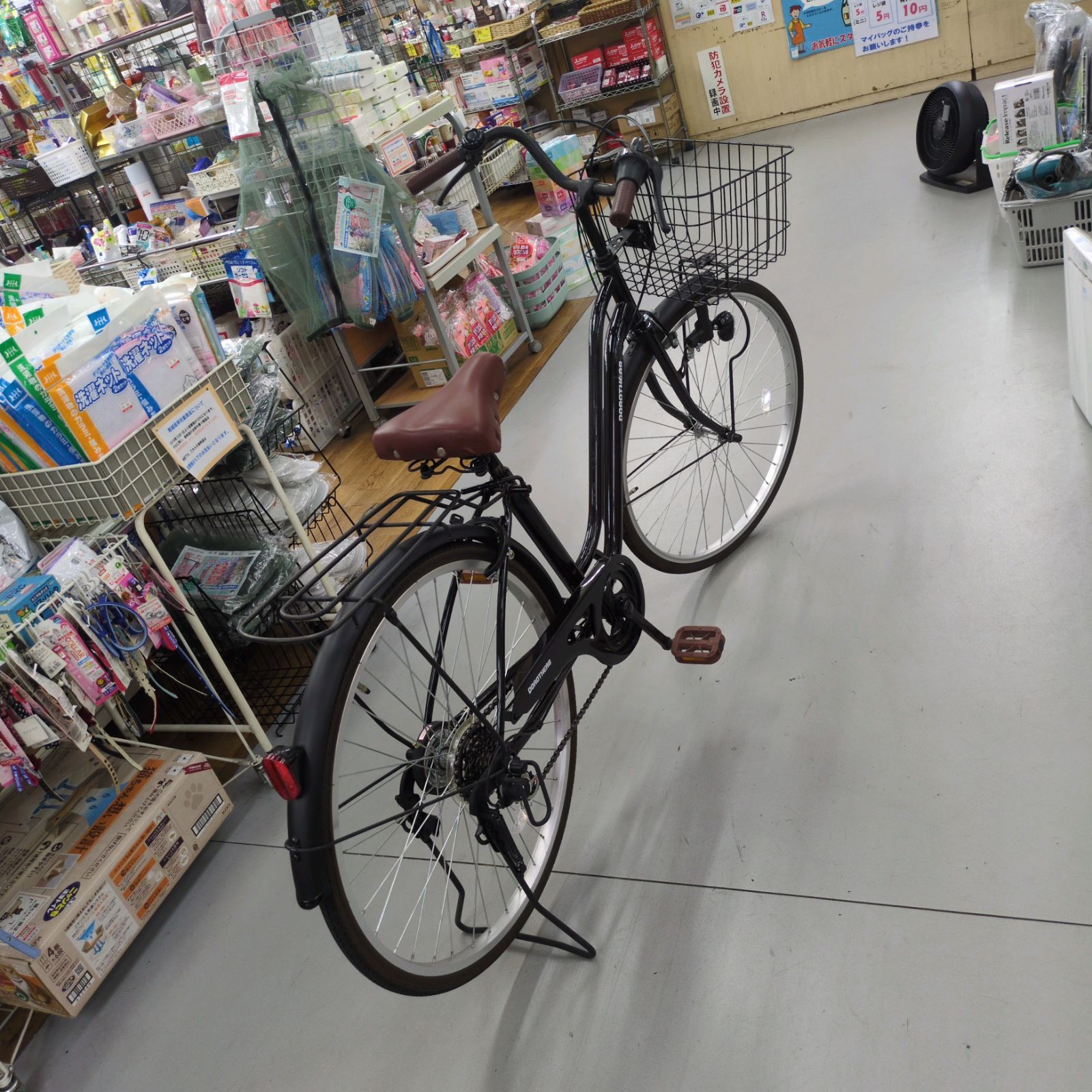 J284 ☆比較的状態良し☆普通自転車☆DOROTHEAS☆6段☆LEDダイナモ☆26