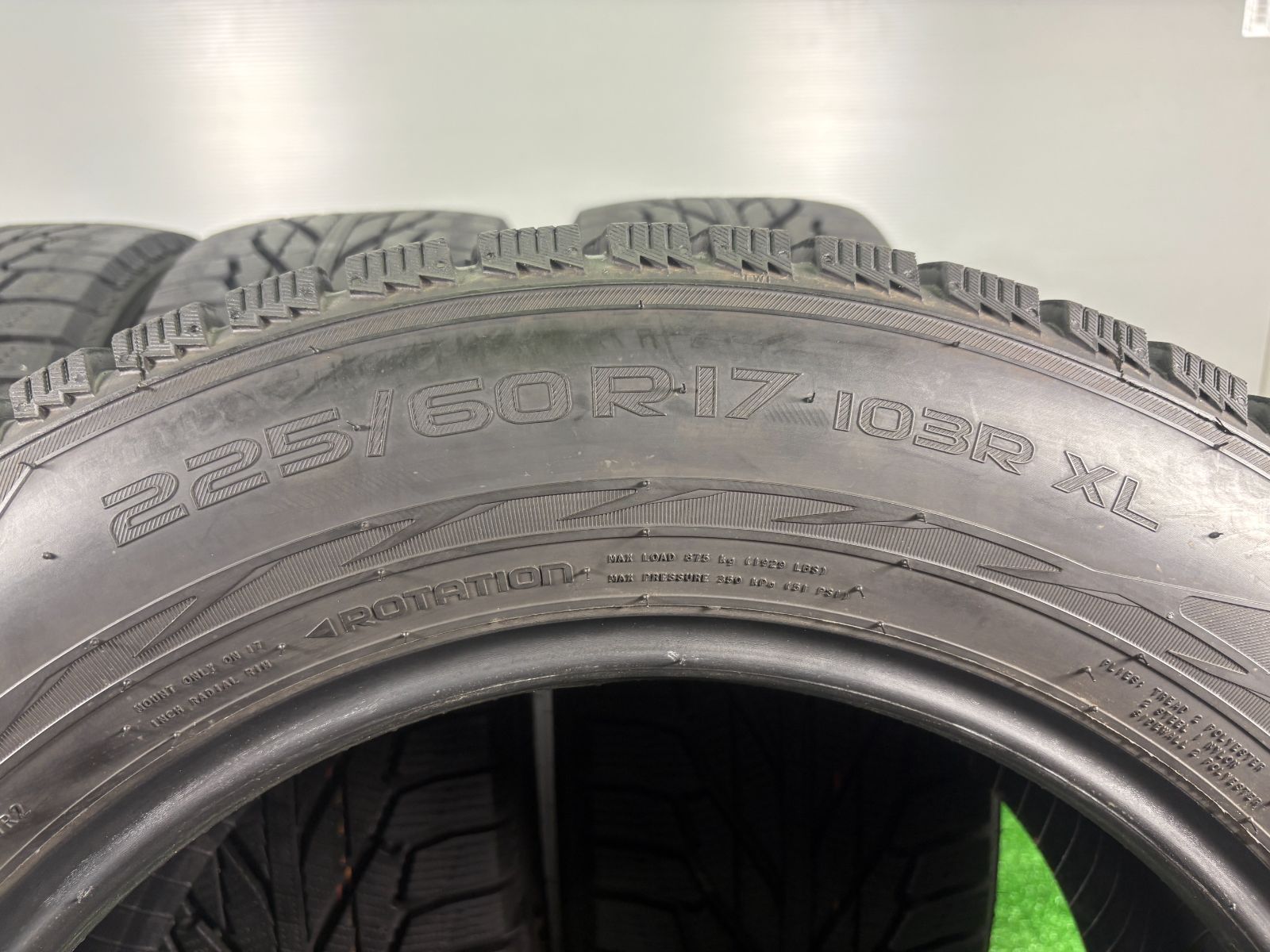 60R17 NOKIAN