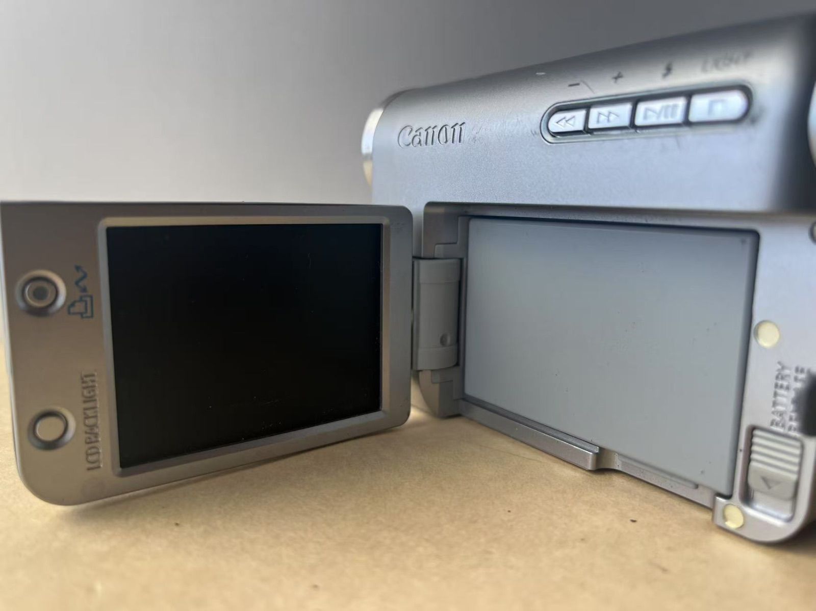 希少 キャノンビデオカメラ DM-IXY DV S1 Mini DV【動作未確認