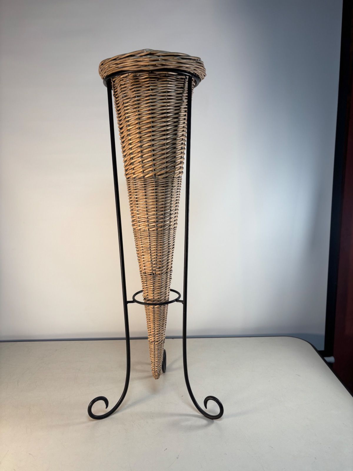 フラワーバスケットスタンド フラワーアレンジメント