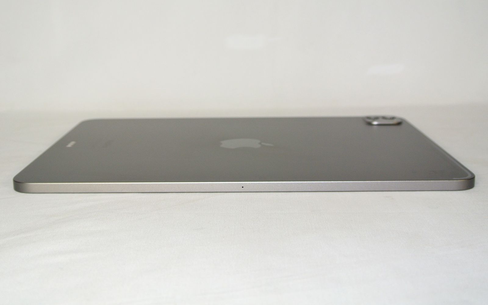Apple 大人気 iPad Pro 11インチ 第4世代 Wi-Fi 128GB MNXD3J/A