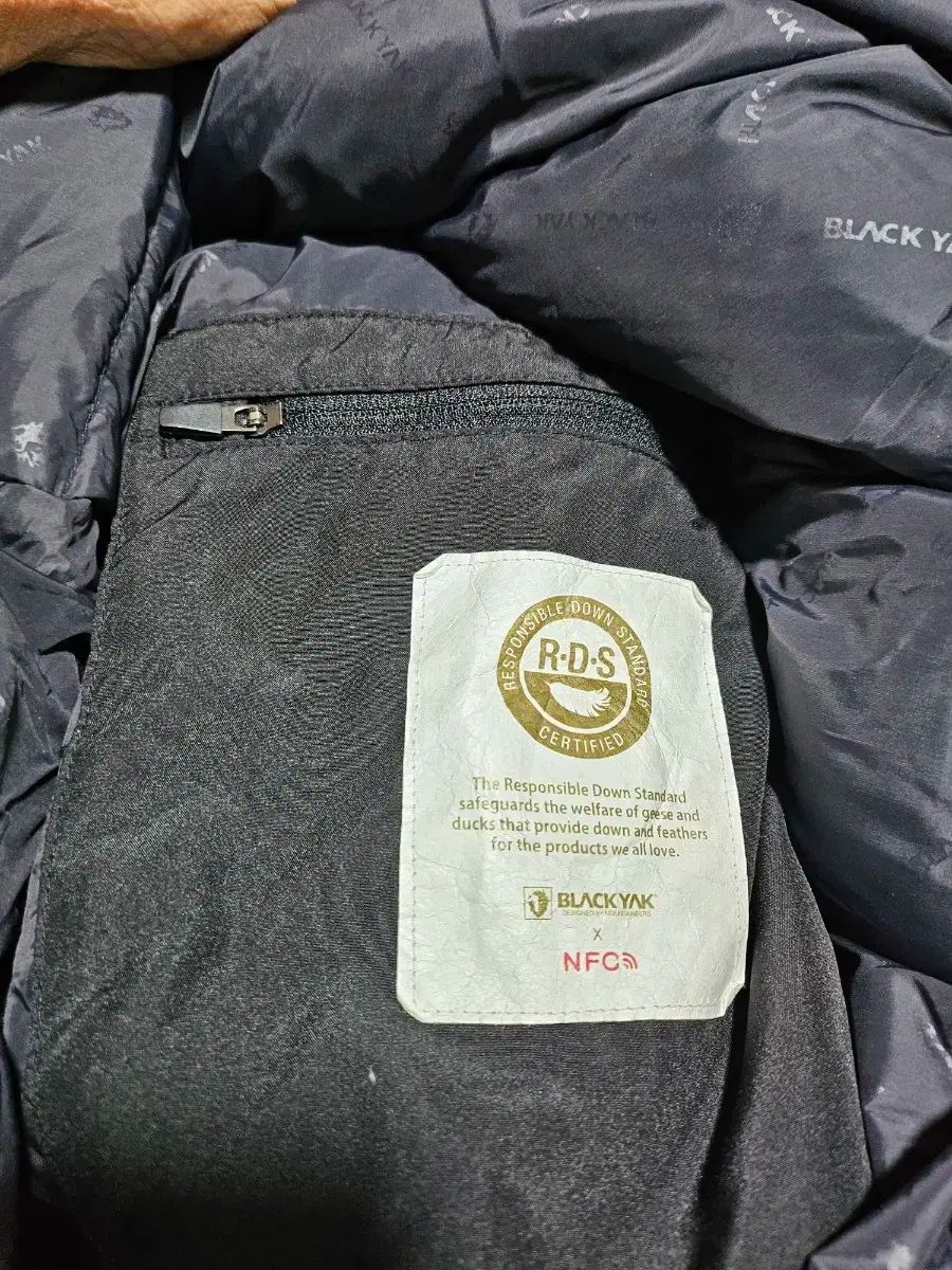  BLACK YAK ブラックヤク ゴアテックス GORE TEX ダウンジャケット その他 アウター