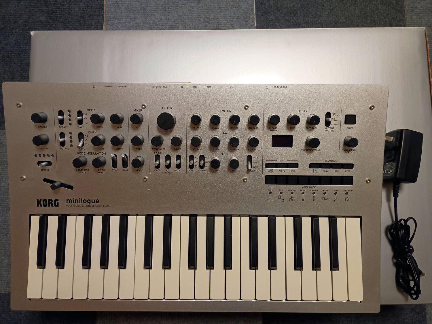 現状品 完動品 KORG minilogue 純正ACアダプター 元箱 付