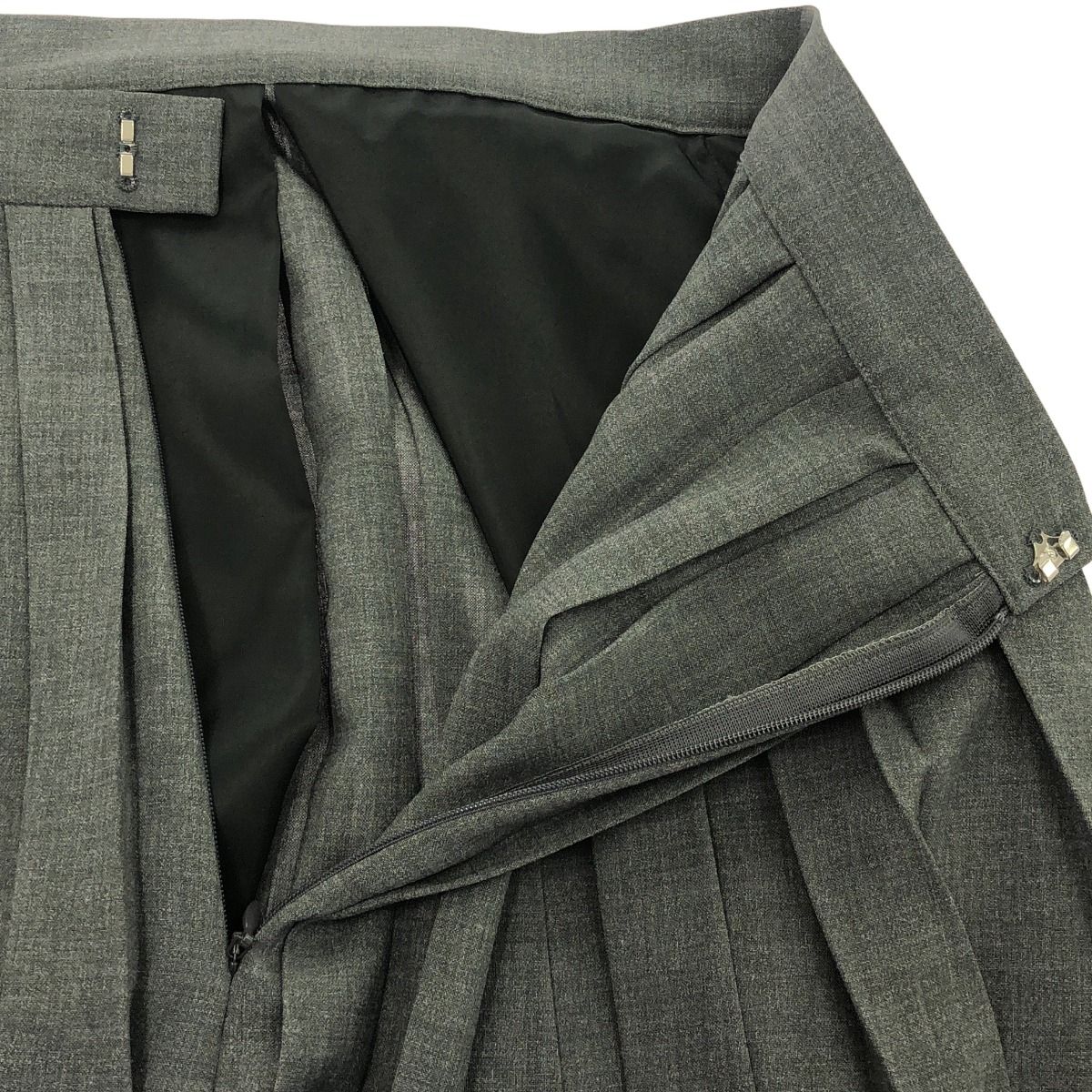 BOX-PLEATS