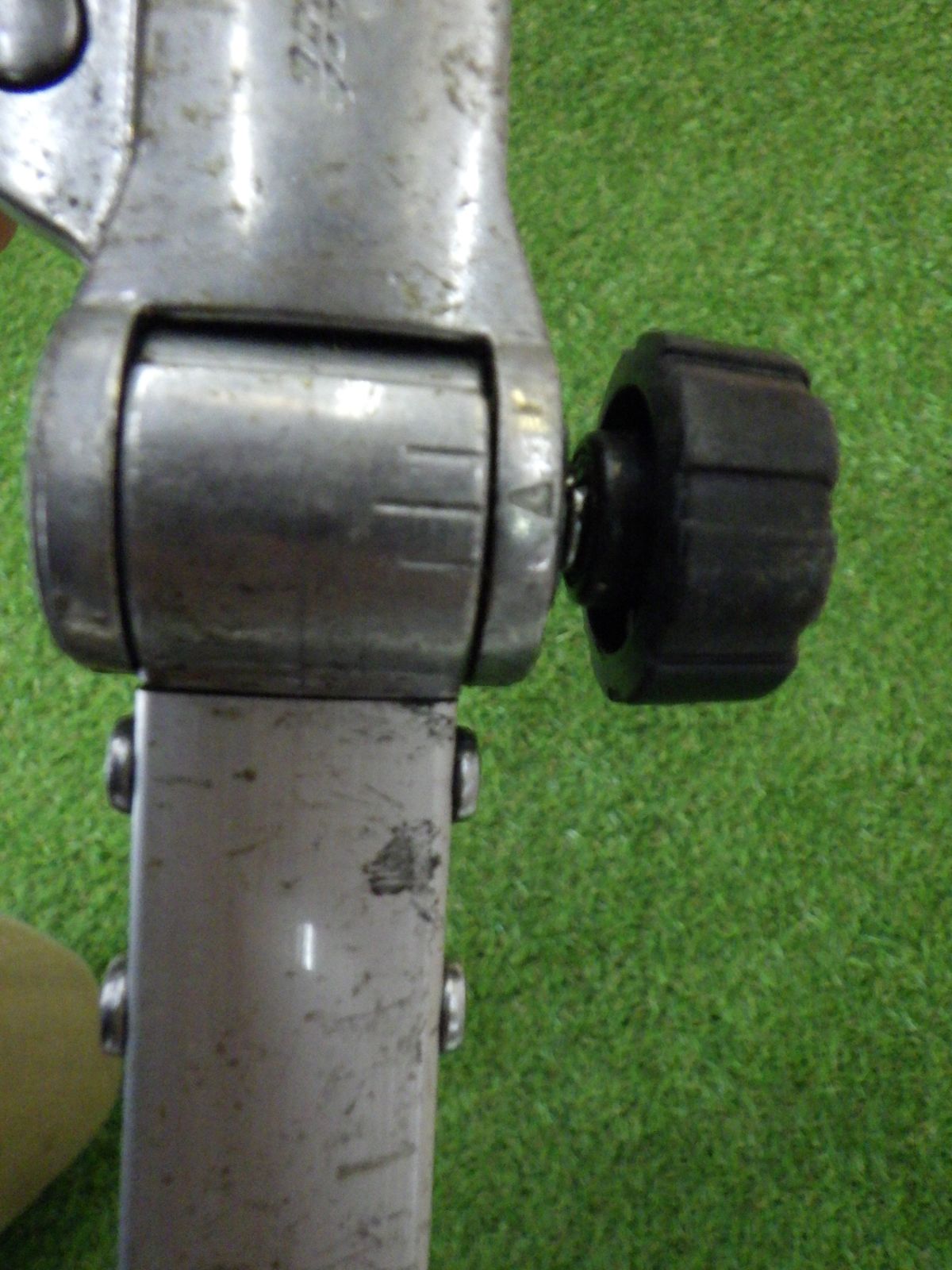 アルス アルス 高枝電動バリカンDKRチルト1.7m DKR-1030T-BK 通電確認