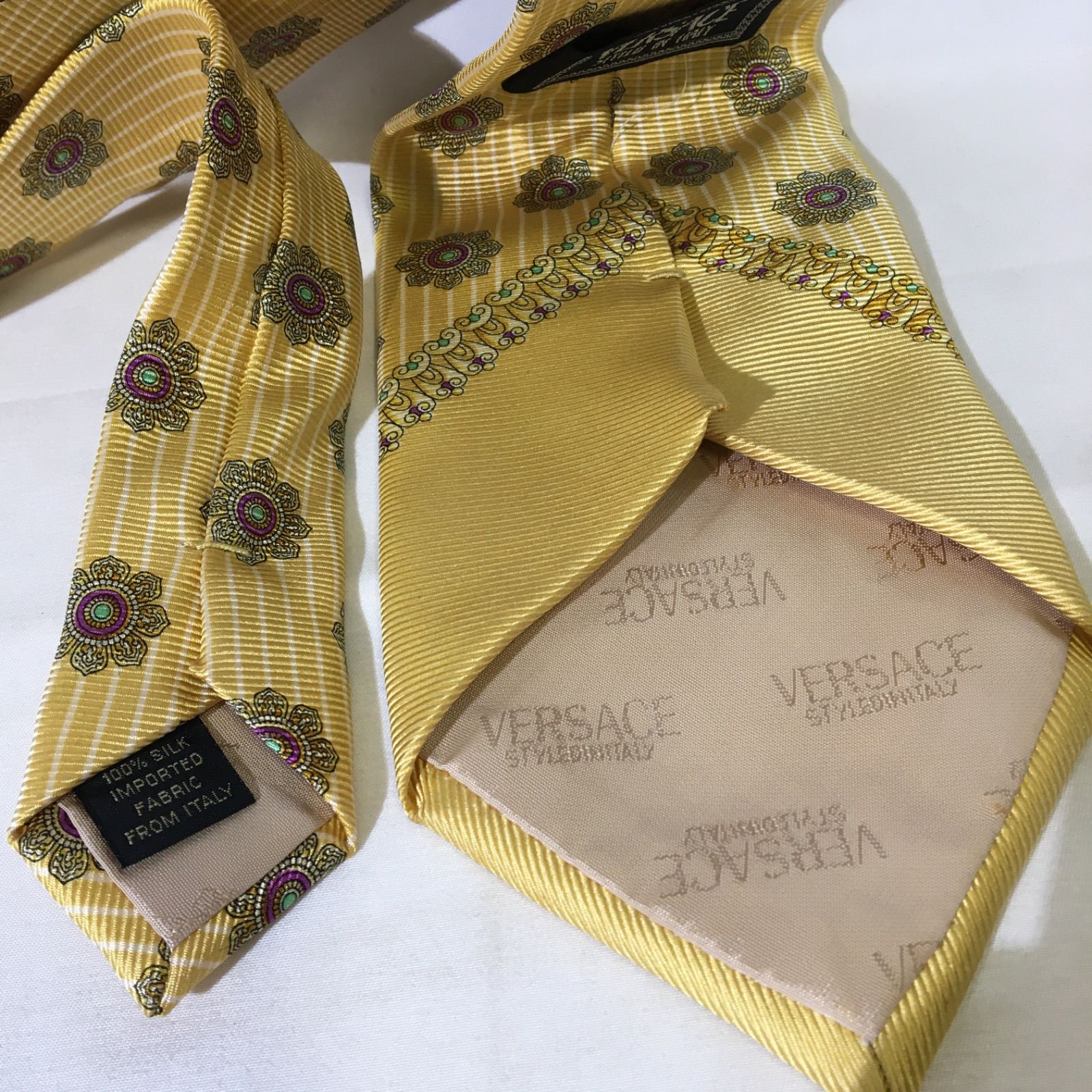 ヴェルサーチ ヴェルサーチェ VERSACE バロック柄 スカーフ柄