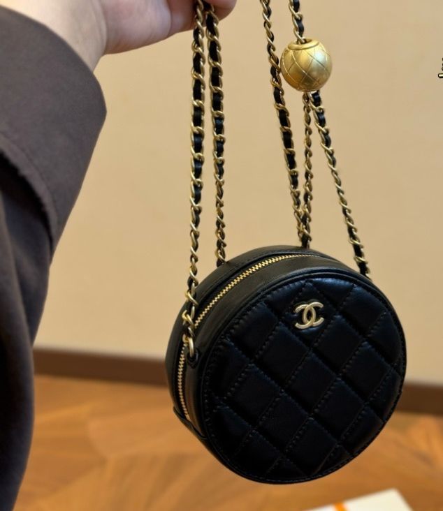 CHANEL  シャネル ミニラウンドバッグ