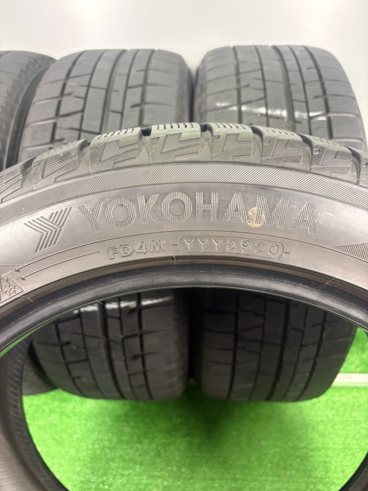 ほんとにお得！ 215 50R17 ヨコハマ IG50 2020年製 4本 冬タイヤ スタッドレス TA608 【大特価!!】