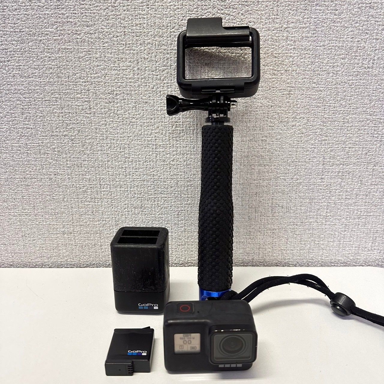 GoPro HERO7 Black 付属品付き バッテリー 充電器 自撮り棒