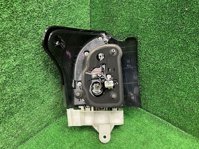 品質保証、最安値に挑戦！ カローラフィールダー NKE165G 右テールランプ テールライト ハイブリッドG コイト 13-107 81551-13770 070