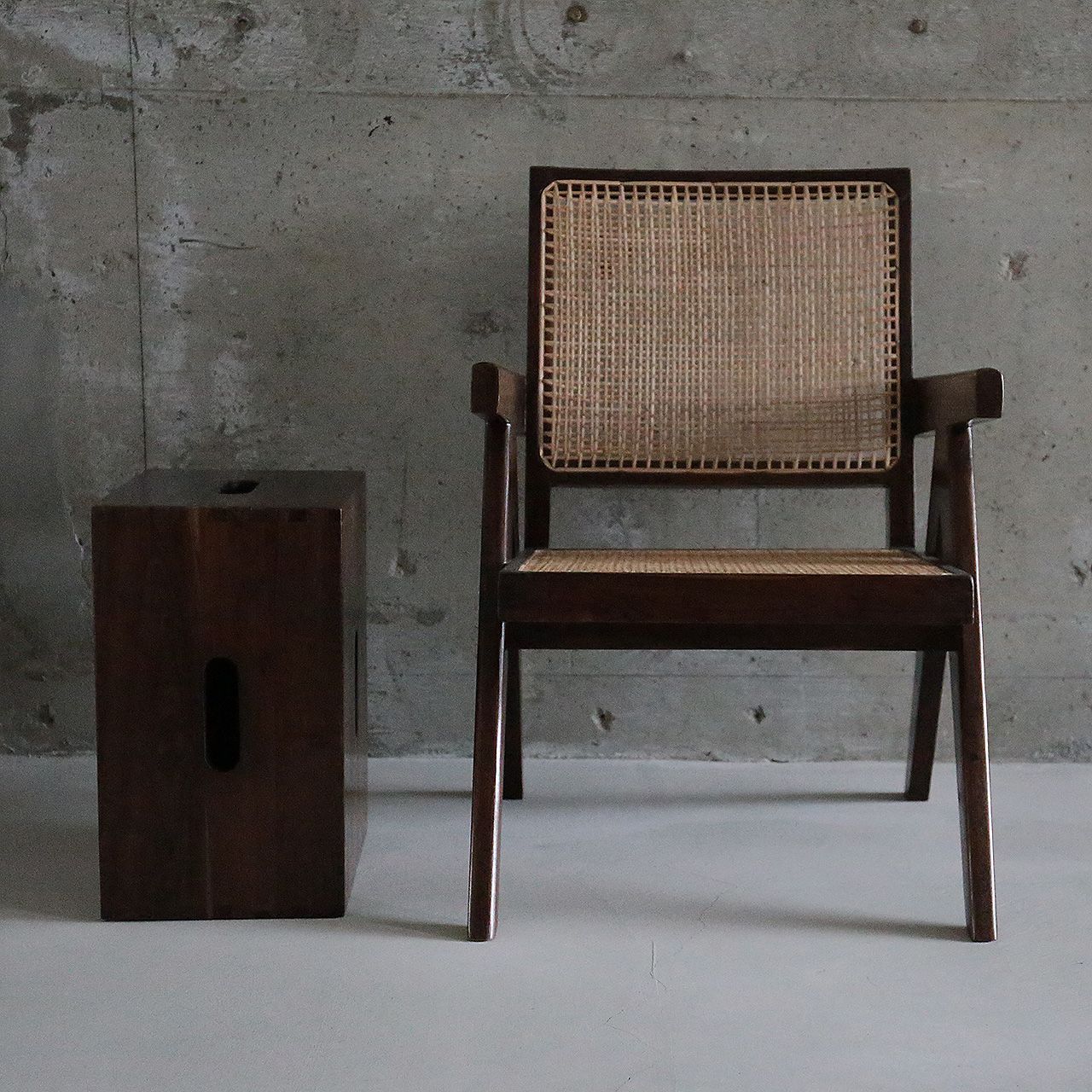 ピエール・ジャンヌレ イージーチェア ラウンジチェア Easychair ラタン 古材 チーク ビルマチーク 椅子 ブラウン Pierre  Jeanneret リプロダクト ピエールジャンヌレ ル・コルビュジエ インダストリアル レトロ インド おしゃれ - メルカリ