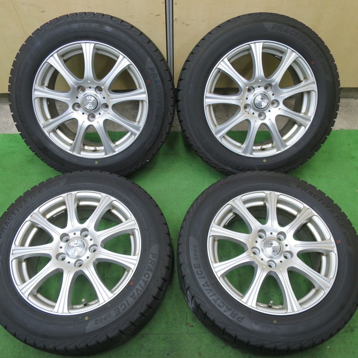 バリ溝！23年！9.5分☆スタッドレス 205/60R16 プラクティバ アイス 