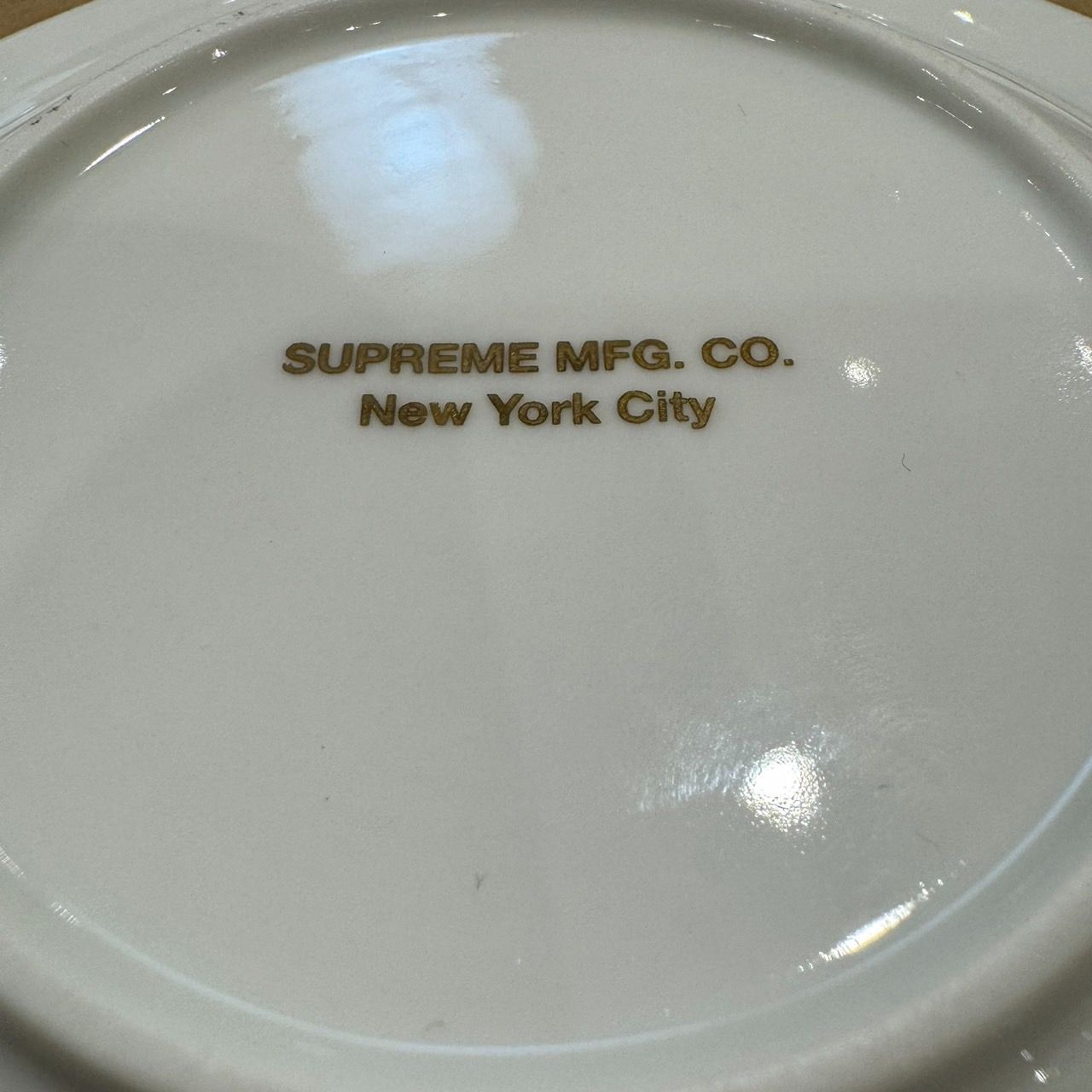 supreme シュプリーム gold trim ceramic ashtray 灰皿 ゴールドトリム 