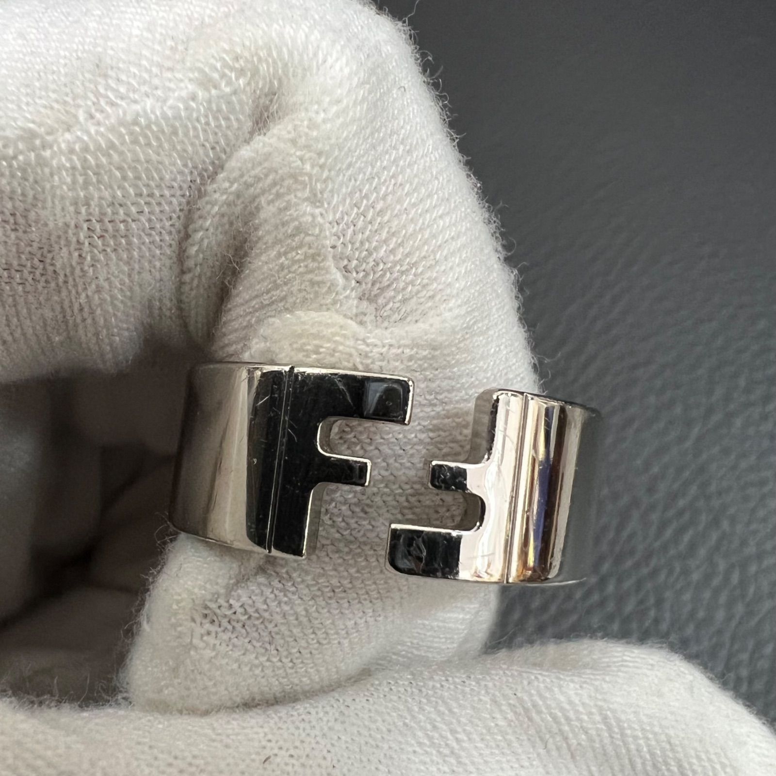 ✨FENDI✨　フェンディ　リング　指輪　シルバー　ズッカ FENDI フェンディ リング 指輪 22号程度 表記M ズッカ シルバー