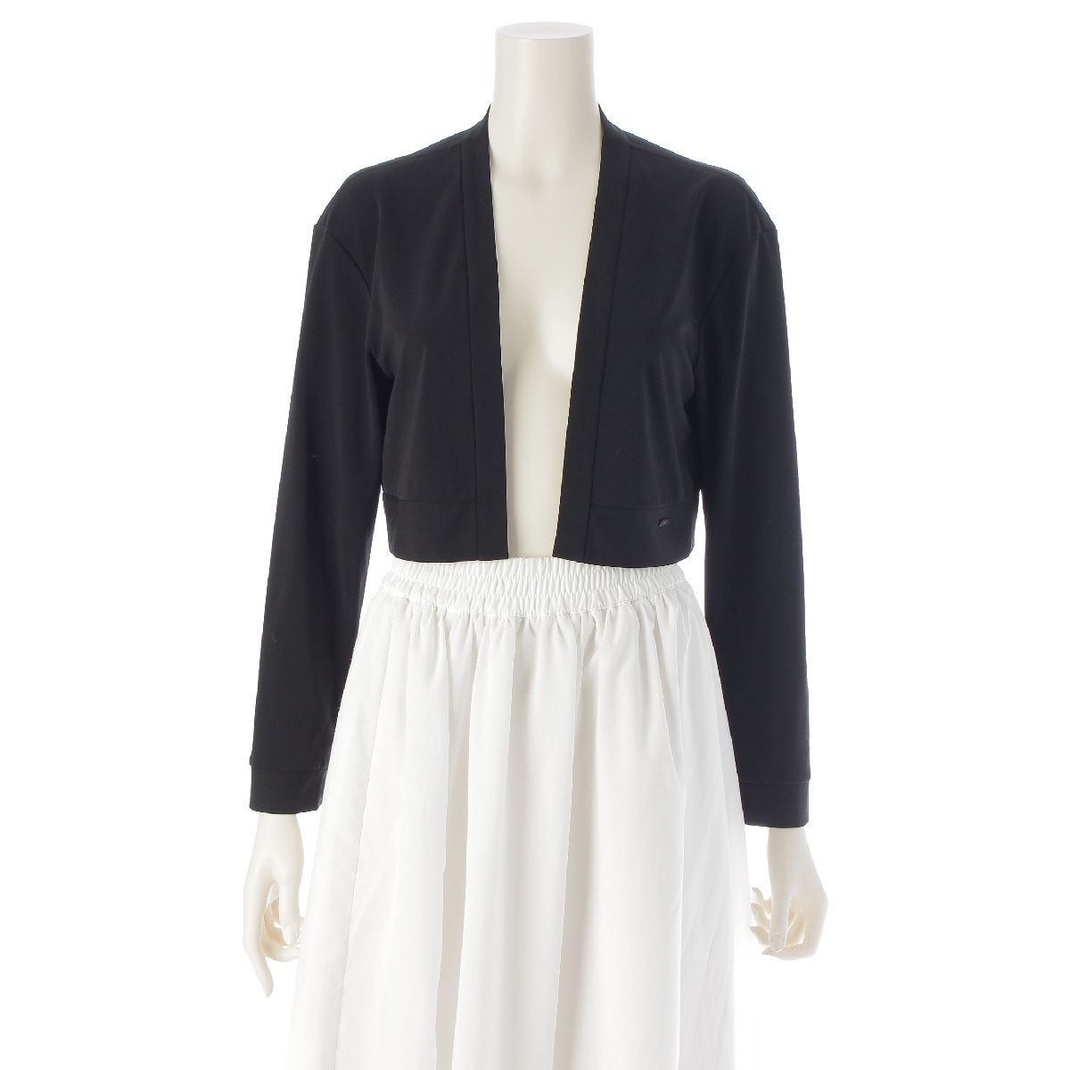 専用ページです フォクシー 22年 CARDIGAN CHABLIS ボレロ ロゴプレート 最も安い