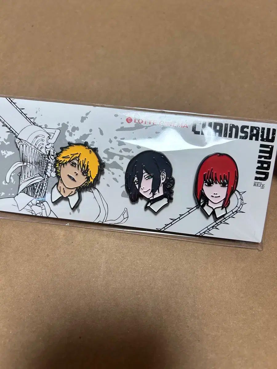  チェーンソーマン ロッテシネマ バッジ その他 アクセサリー