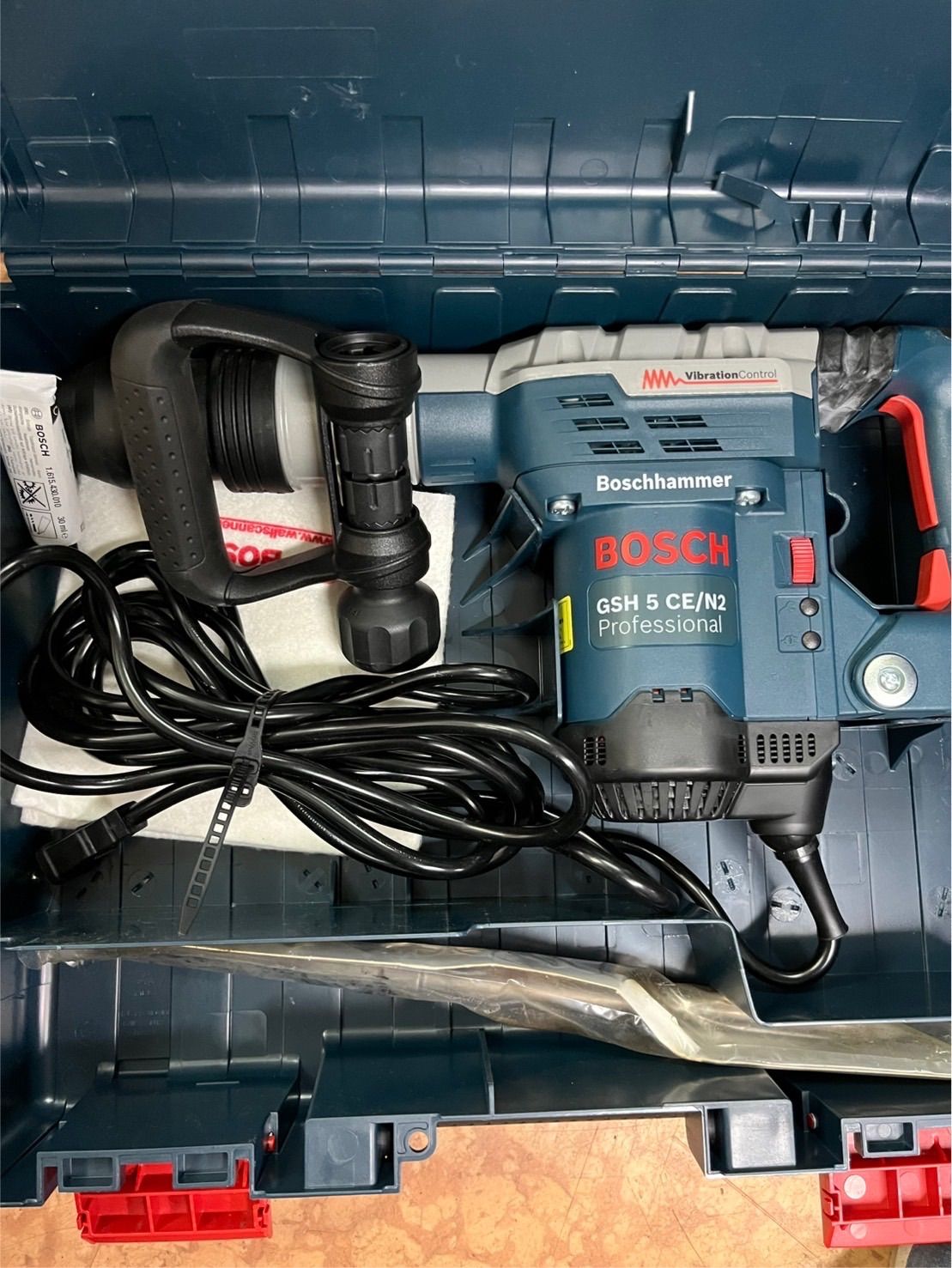 BOSCH(ボッシュ) 破つりハンマー　GSH5CE/N2 未使用