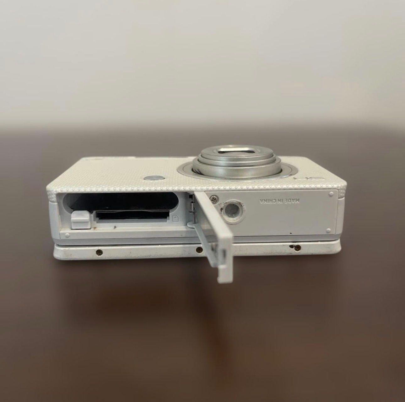 4724 CASIO カシオ EXILIM ZR50 ホワイト デジカメ - メルカリ