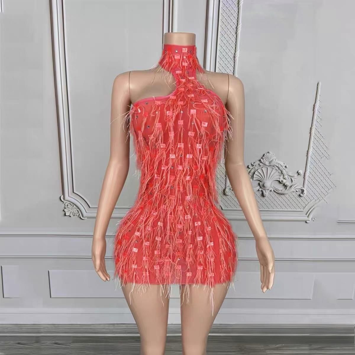 甘いフリル付きホルターネック オープンバック