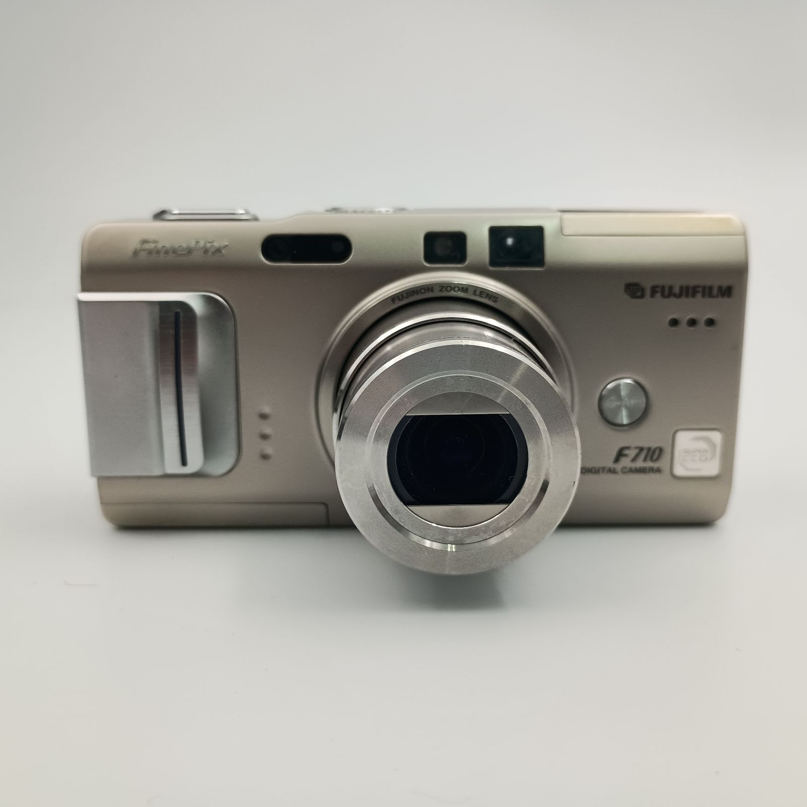 富士フイルム FinePix F710 シルバー デジカメ 動作確認済み 【公式通販】