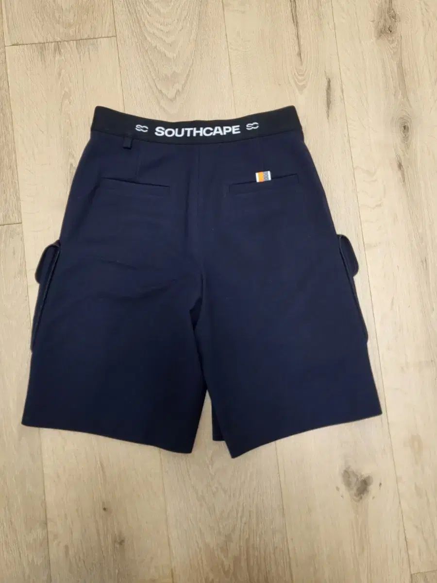 パンツ