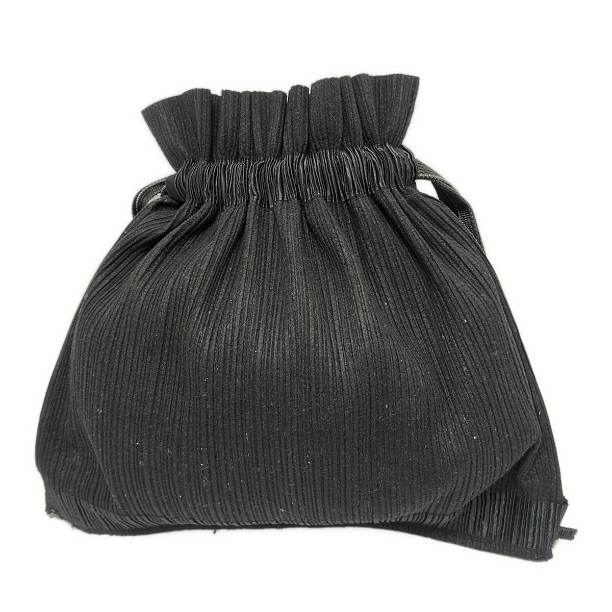archive✨PLEATS PLEASE アーカイブ エナメル リュック 黒 バッグ＆財布／バックパック – isseymiyake.com