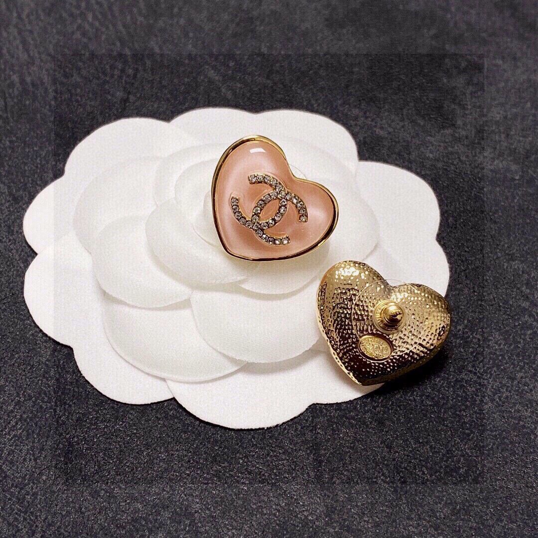 CHANEL ♡ピンクハート ピアス CHANEL シャネル ハートピアス ラインストーン／ピンク