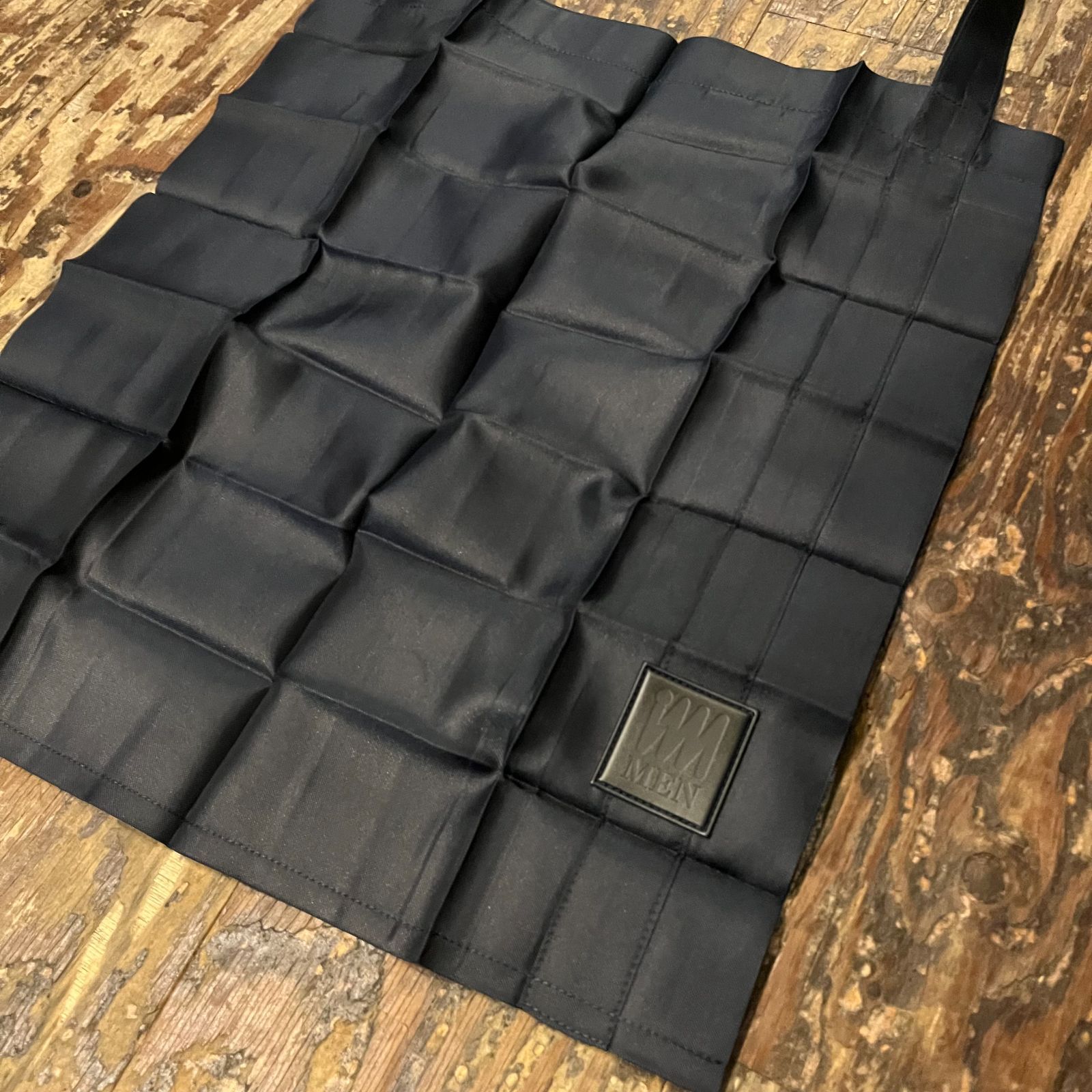 IM MEN PATPATA アイムメン　トートバッグ　イッセイミヤケ アイテムのご紹介「PATA PATA」 – isseymiyake.com