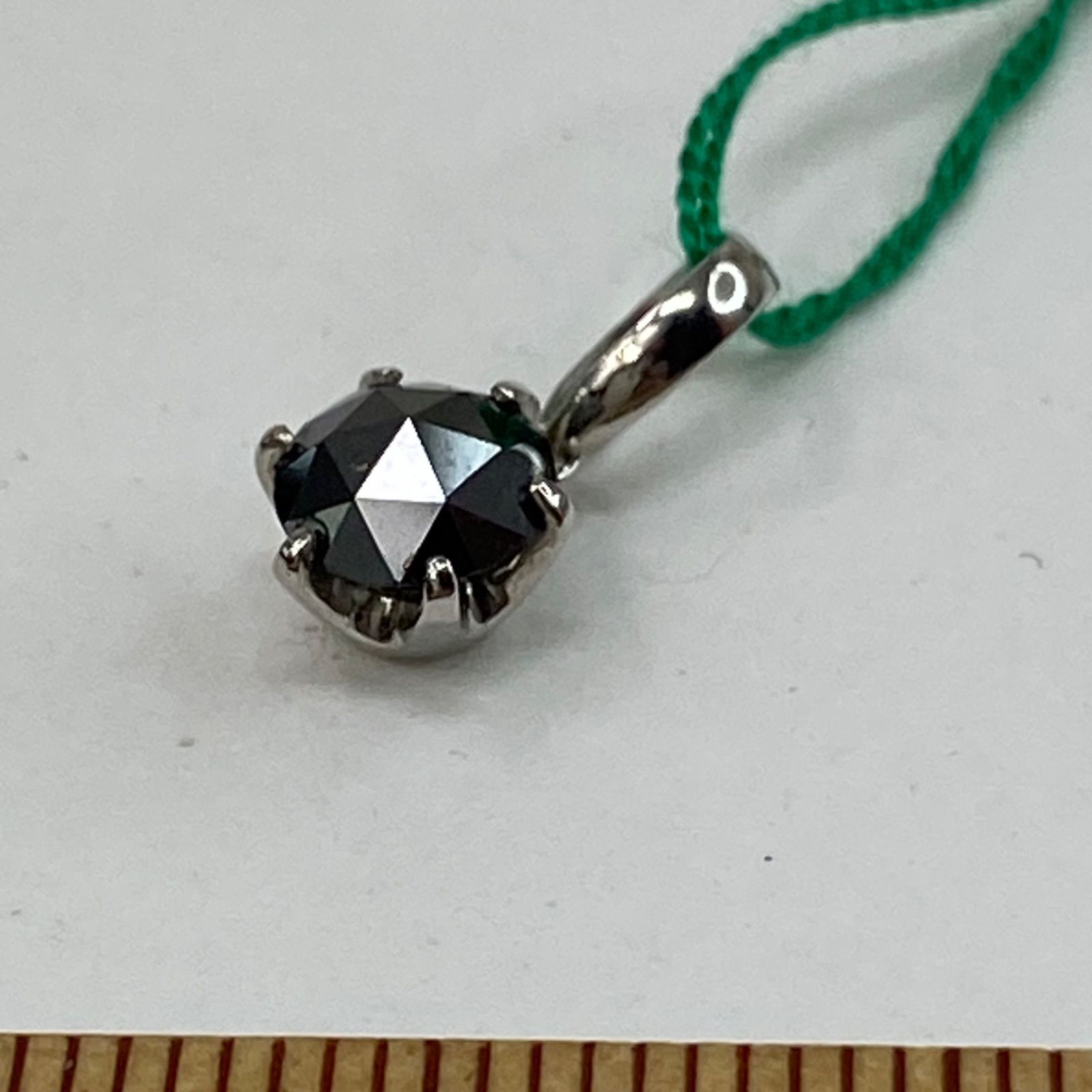 pt900 プラチナペンダント ブラックダイヤモンド 0.68ct - メルカリ