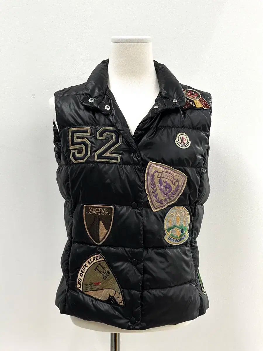 【熱い販売】 MONCLER モンクレール 遺産 パッチワークダウン ベスト