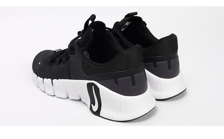 NIKE フリーメトコン5　新品未使用　トレーニングシューズ A10350249_600x600_crop_center.