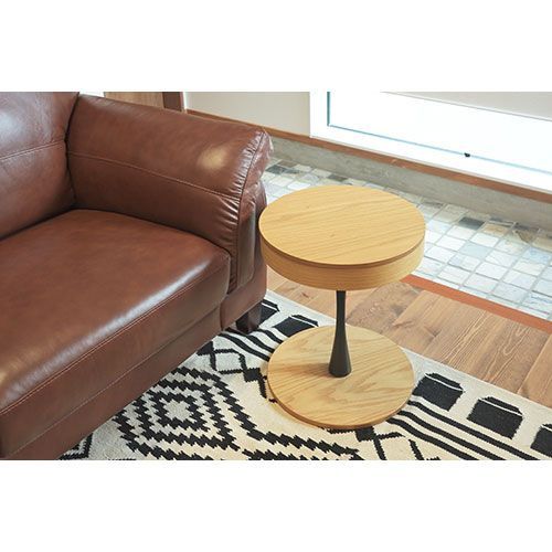 サイドテーブル