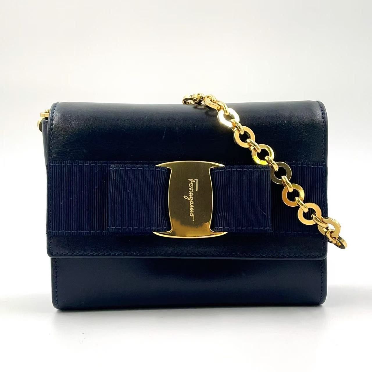 Salvatore Ferragamo ヴァラリボン バレッタ ネイビーゴールド 楽天市場】フェラガモ バレッタ ネイビー（ジュエリー