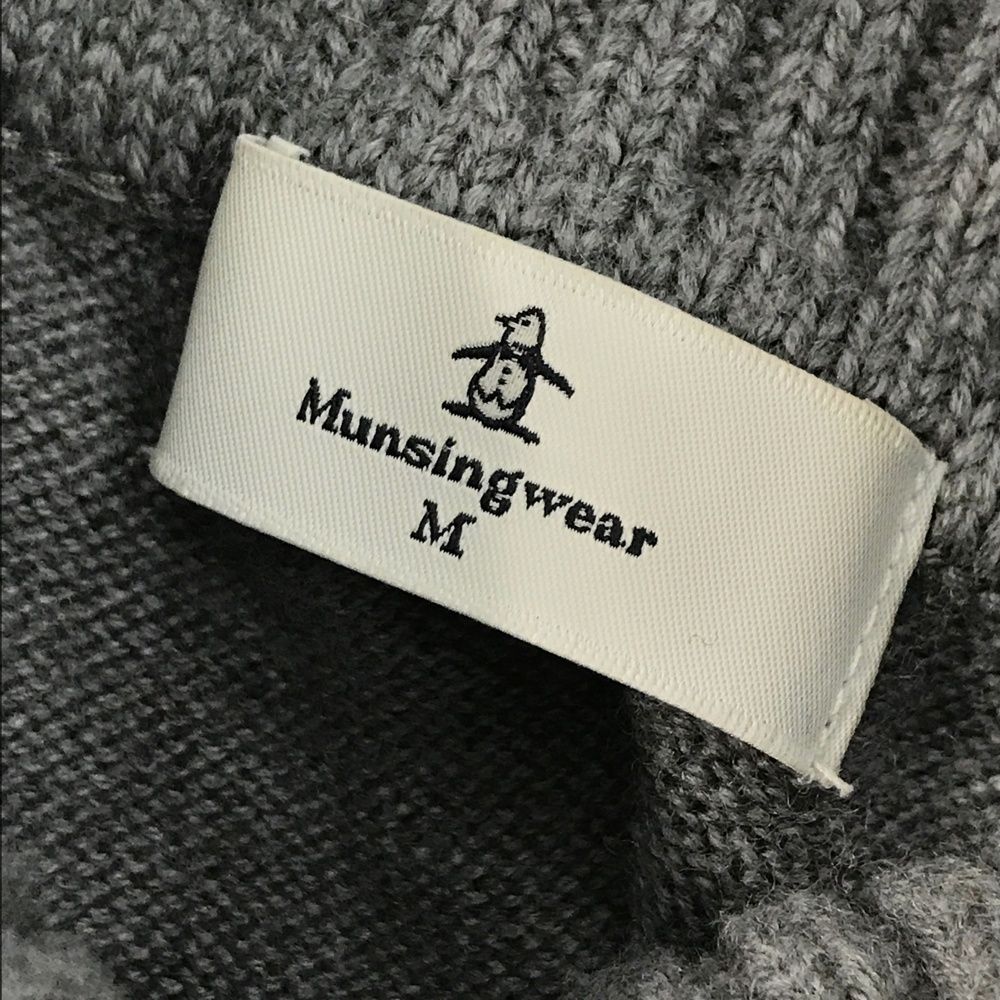 サイズ：M MUNSING WEAR マンシングウェア  タートルネック ウール ニットワンピース  グレー系 [240101477436] ゴルフウェア レディース ストスト サイズ：M MUNSING WEAR マンシングウェア タートルネック
