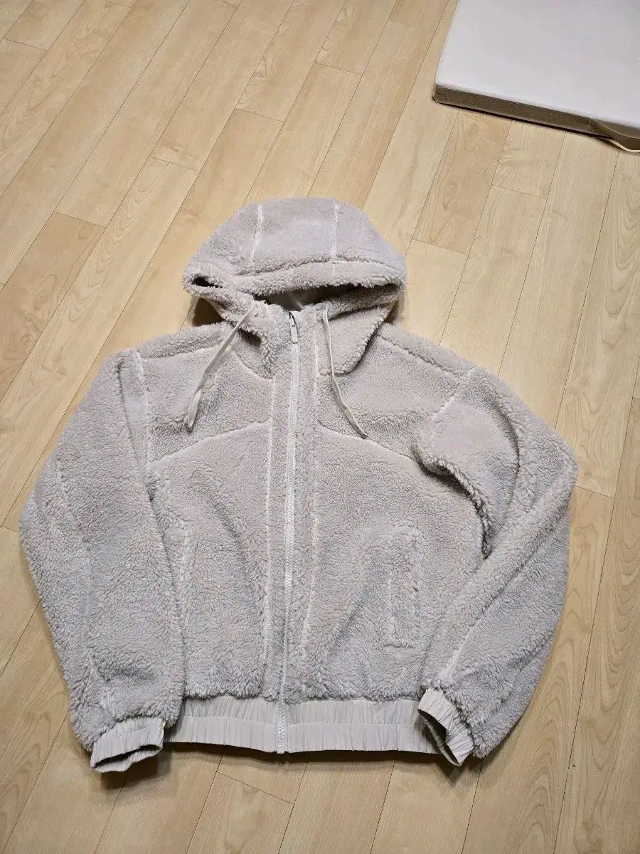 lululemon ボア フード付きパーカー lululemon(ルルレモン) ボア ジップアップパーカー フード付き