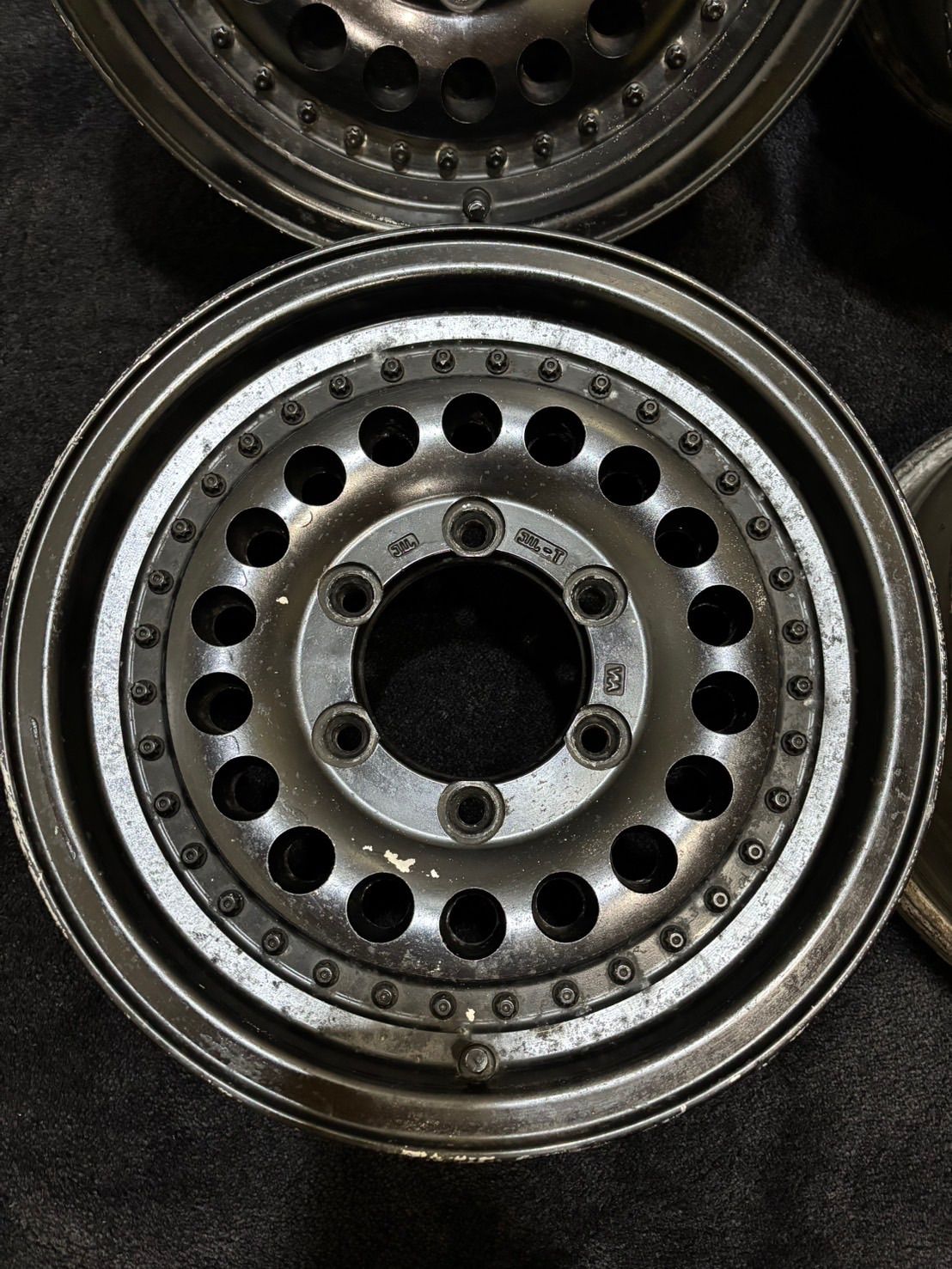 塗装品 BRIDGESTONE BERG 15インチ 6.5J 28 139.7 6H アルミホイール 4本 レンコンホイール ハイエース デリカ ブリヂストン 2-K350 FFCRYSTALESIA_COM