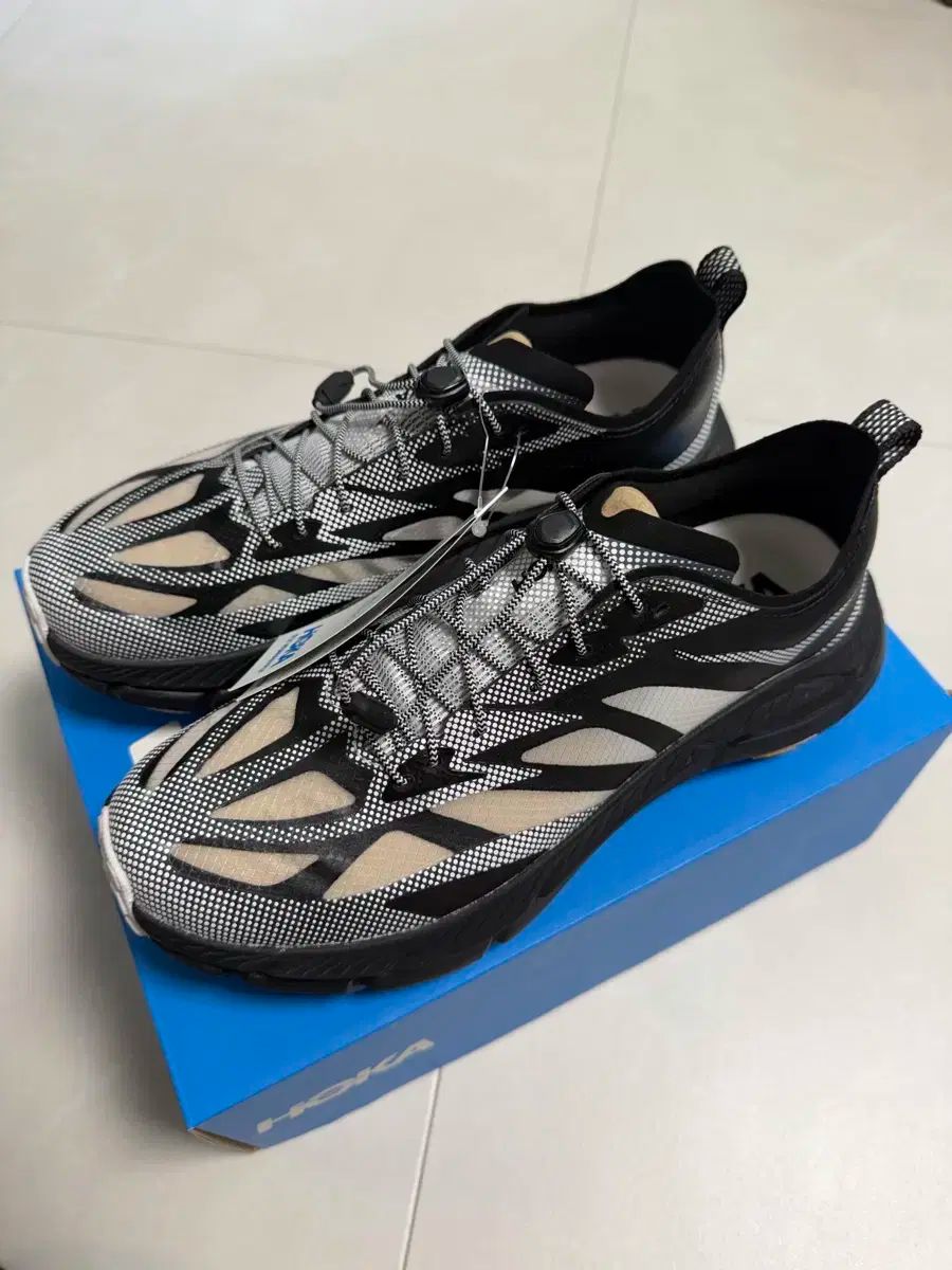 HOKA ONE ONE ホカオネオネ マパテ スピード 4 ライト TS 黒 白 270