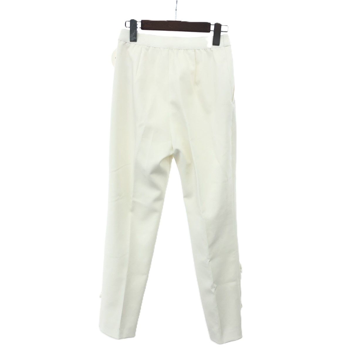 chesty♡フラワービージュパンツ Chesty - チェスティ フラワー