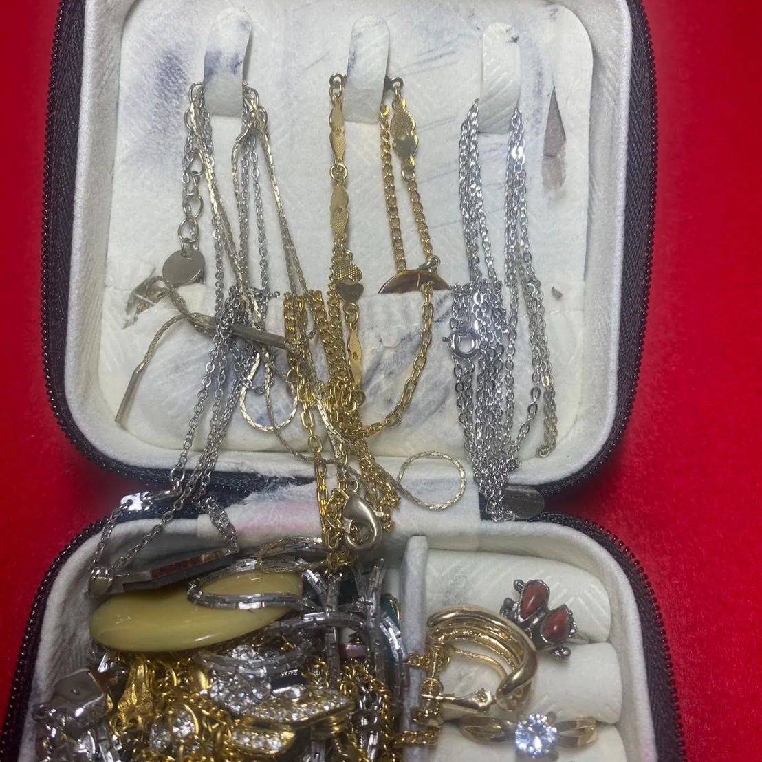 G*s様 遺品整理 金 ネックレス ブローチ 指輪 遺品整理 ジュエリー まとめ 商品 箱 BOX 未仕分け 未確認 指輪 リング