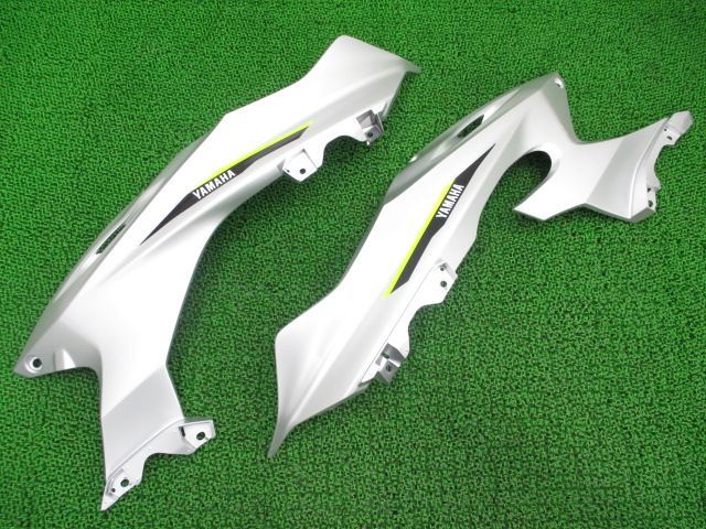 YZF-R6 サイドカウル 右 パール BN6 ヤマハ 純正 RJ27:32113712-