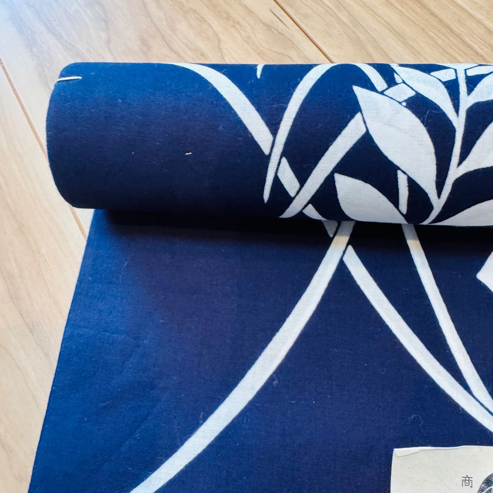 未使用　竺仙　浴衣　反物　本染　注染　型染　コーマ地　紺　白 しつけ付 未使用品 高級 コーマ地 浴衣反物 本染 注染 型染