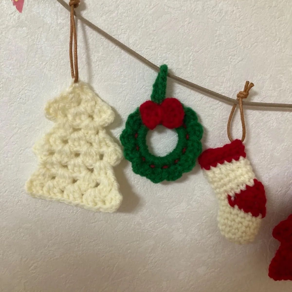 クリスマス ガーランド ハンドメイド 編み物 - メルカリ