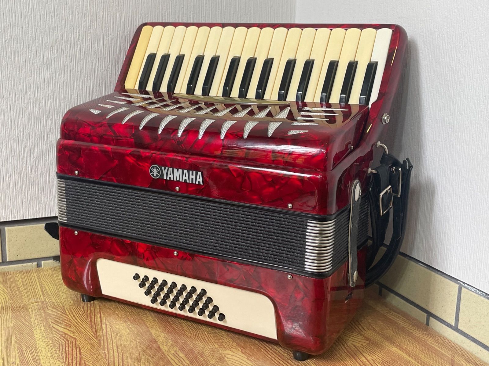 YAMAHA ヤマハ アコーディオン YA-32 独奏用 32鍵盤 32ベース ケース 取扱説明書付