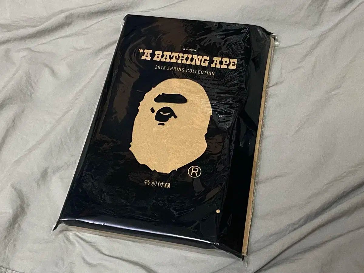 A BATHING APE(アベイシングエイプ) マルチケース