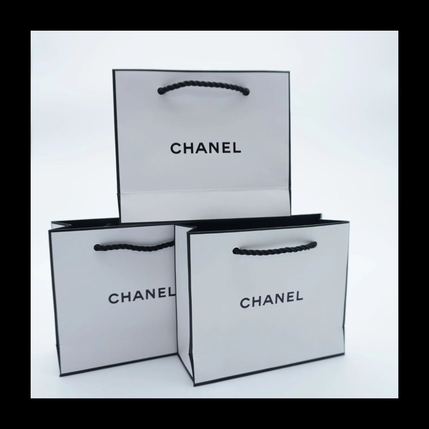 【新品未使用】【３枚 小】CHANEL  シャネルショッパー  シャネル ショップ袋   　 クリスマス用　プレゼントに用